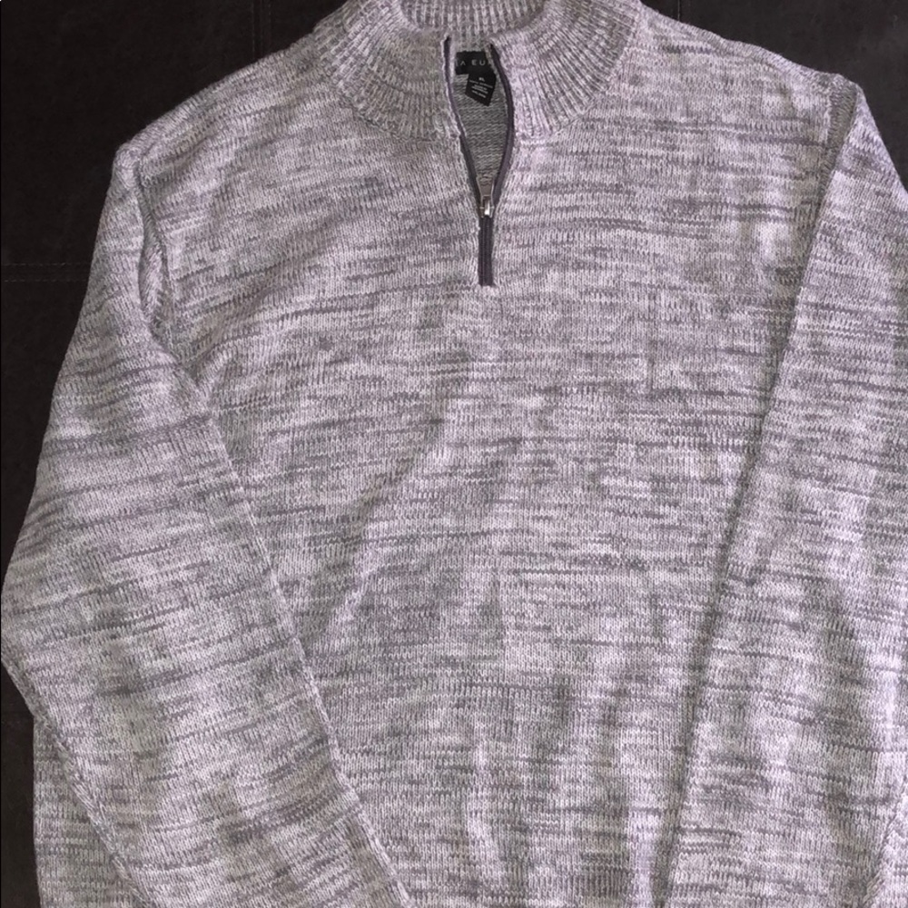 Via Europa 1/4 Zip Sweater